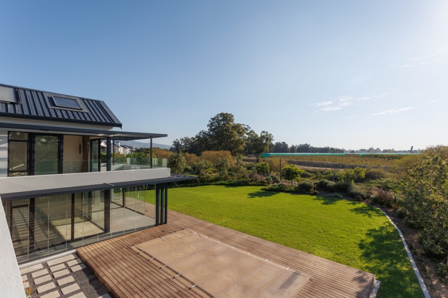 5 Bedroom Property for Sale in Val De Vie Estate Western Cape